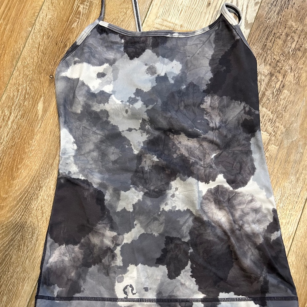 Lululemon Gray Cool Racerback Tie Dye Tank Top Size 4